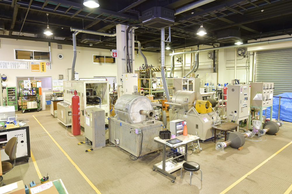 Various heat treatment furnaces at the RD Center